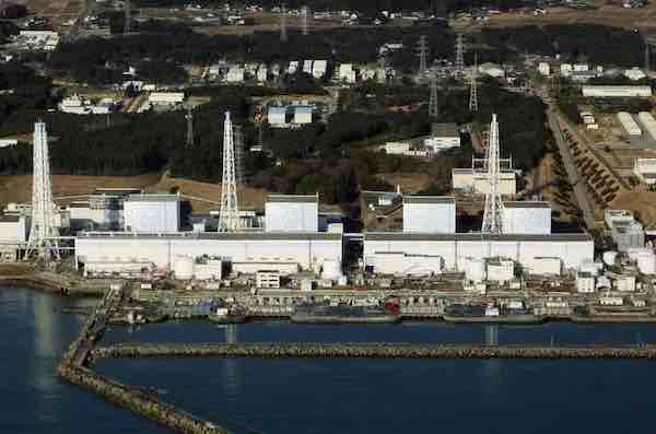 Третий цикл завершен: Япония начала сливать воду с АЭС "Фукусима" в океан