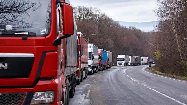 Еврокомиссия раскритиковала польских блокировщиков границы с Украиной