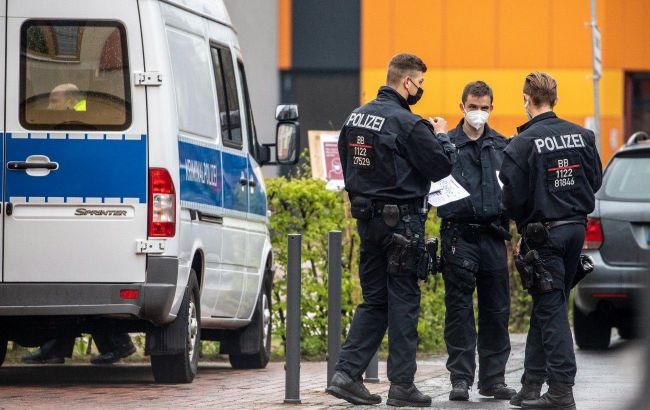 В Германии ранили ножом украинского подростка, полиция разыскивает подозреваемых