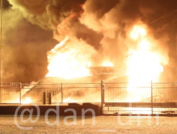 В оккупированном Донецке под ударом оказалась нефтебаза, вспыхнул пожар