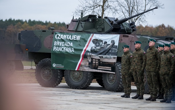 Польша на границе с Беларусью поставила танки