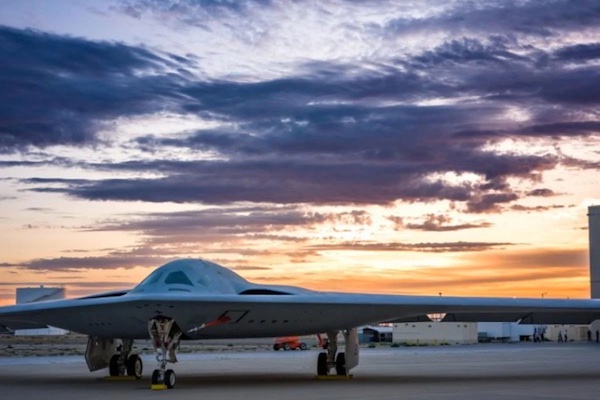 США создают первый бомбардировщик 6 поколения B-21 Raider: что это за зверь