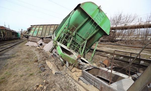 Под Белгородом пустили под откос грузовой поезд