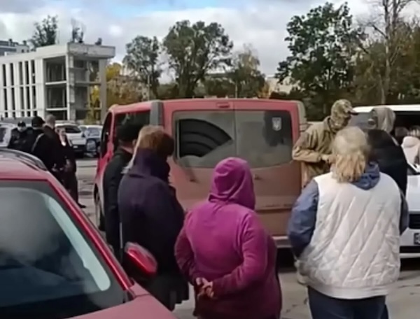 В Тернополе произошла массовая стычка между сотрудниками ТЦК, полицией и гражданскими - СМИ