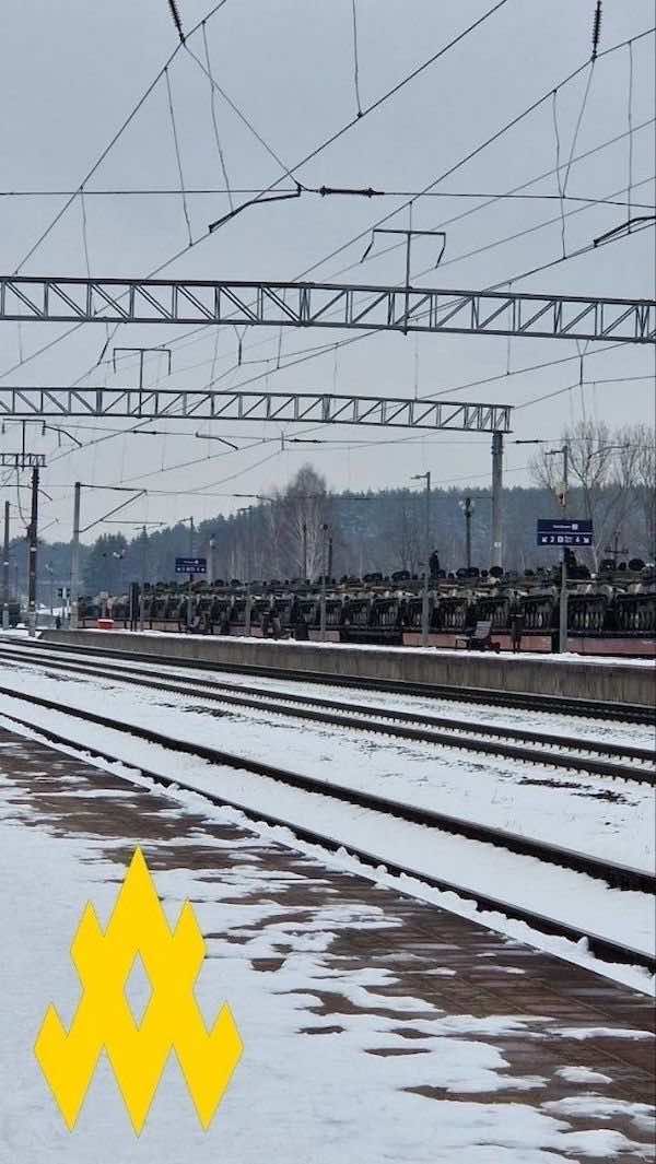 В Беларусь прибыли большие колонны военной техники из РФ – фото