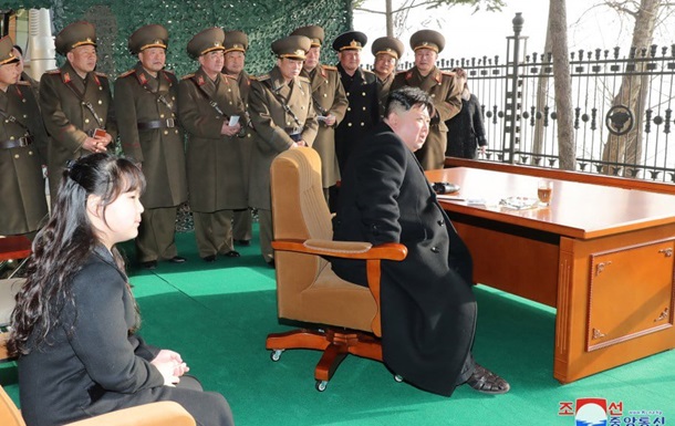Глава КНДР призвал военных готовиться к "настоящей войне"