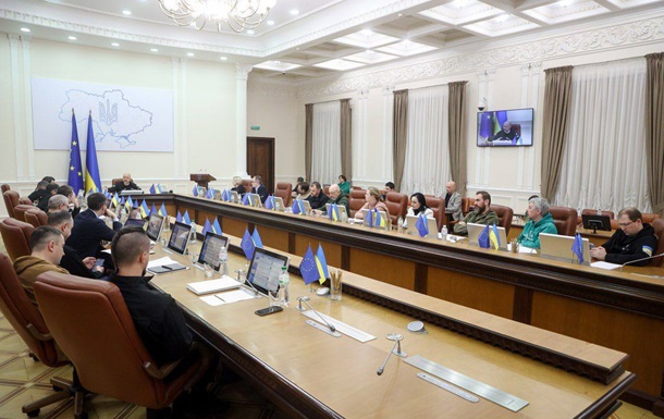 Кабмин отменил распоряжение Януковича о передаче объектов Лавры УПЦ МП