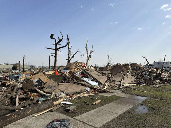 Торнадо в США: разрушенные города, более 20 погибших
