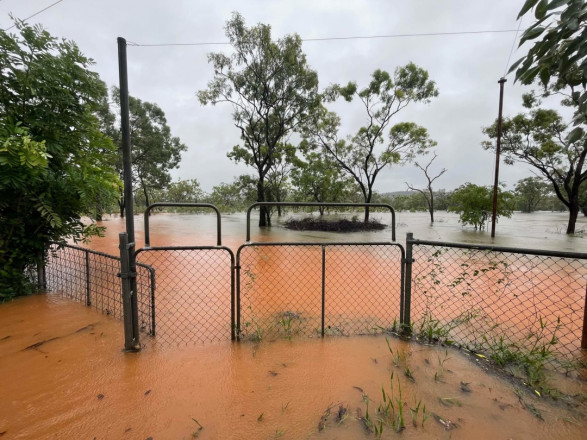 Западная Австралия оказалась в эпицентре чрезвычайной ситуации, связанной с наводнением