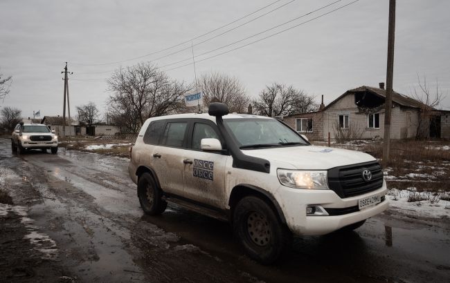 Россияне угнали около 50 автомобилей ОБСЕ