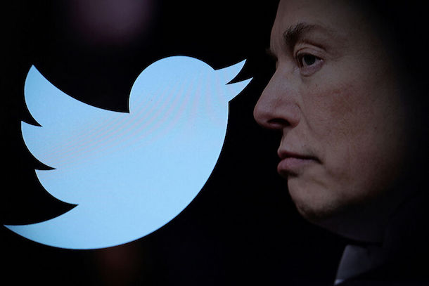 Маск заявил, что "ошибка" сотрудников Twitter привела к найму юридической фирмы Perkins Coie